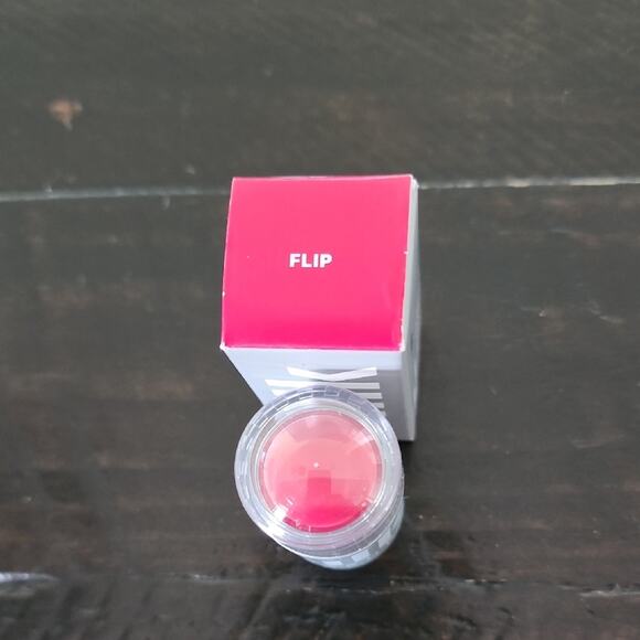 MILK MAKEUP Lip + Cheek Cream Blush + Lip Color Shade Flip True Red Full Size - Picture 2 of 5